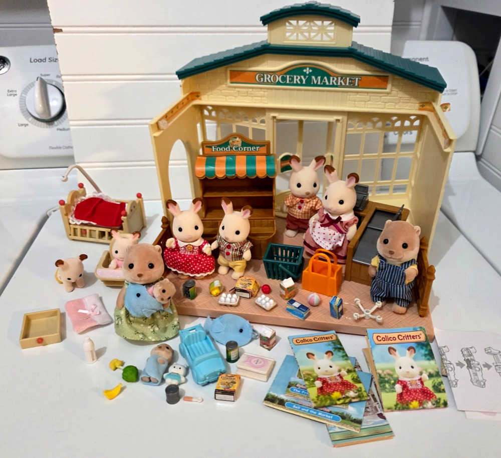 Sylvanian Families Calico Critters Grocery Market Toy Play Set W Accessories +++